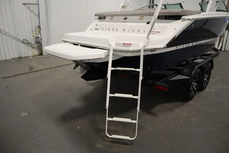 Slide: The Image of Four Winns H2 2025 - 58