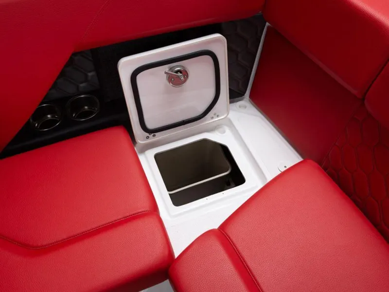 Slide: The Image of Four Winns H2 2025 - 78