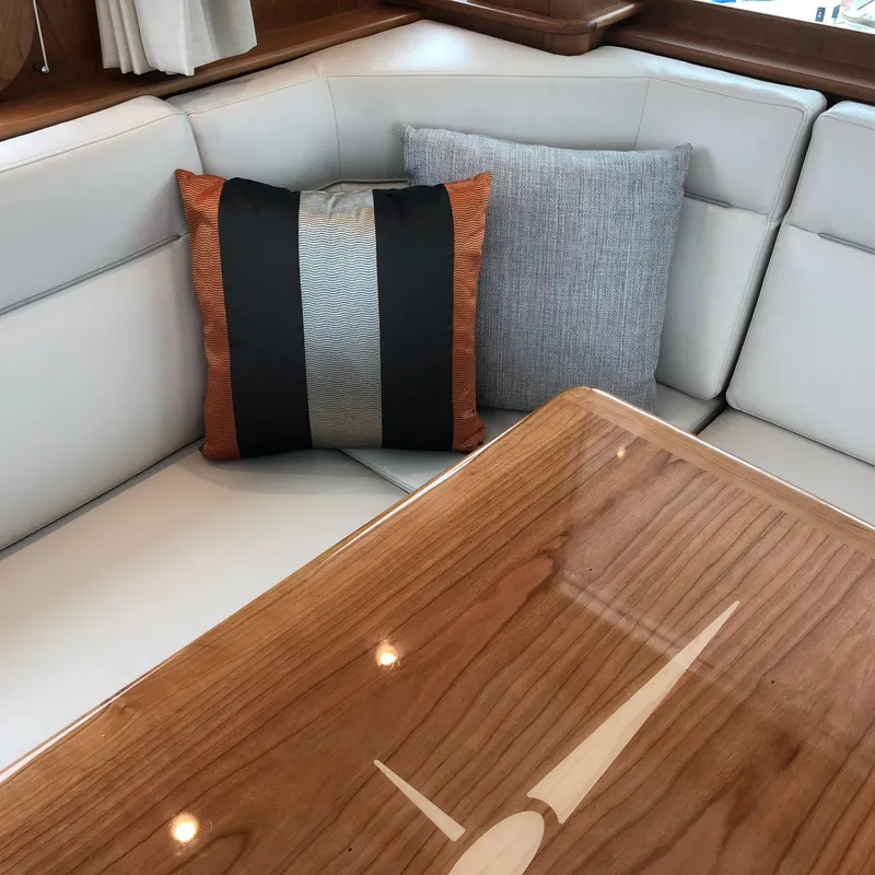 Slide: The Image of Salon Settee - 4