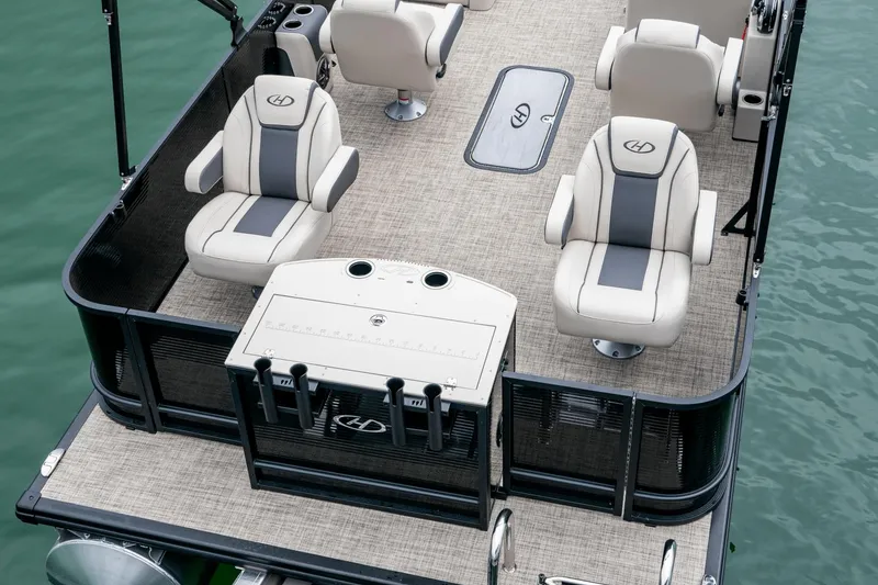 Slide: The Image of Harris 210 Cruiser 2025 - 4