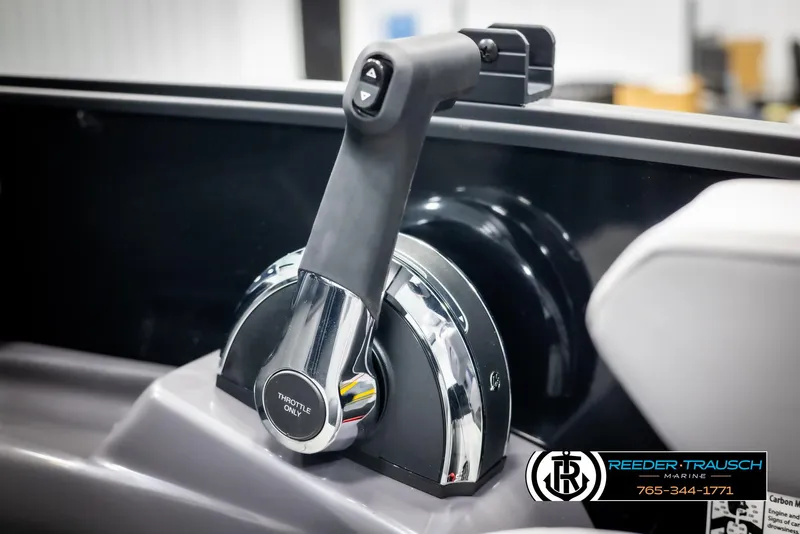 Slide: The Image of Throttle control of 2025 Bennington 22 MSBSE boat, featuring sleek design and chrome finish. - 39