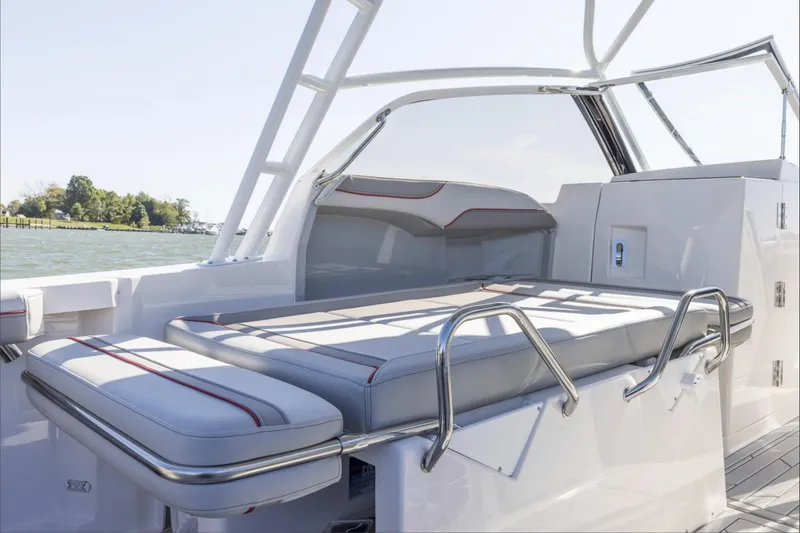 Slide: The Image of Manufacturer's Photo - 7