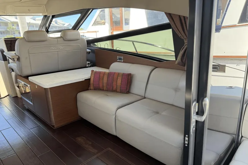 Slide: The Image of Sea Ray 470 Sundancer 2016 - 11