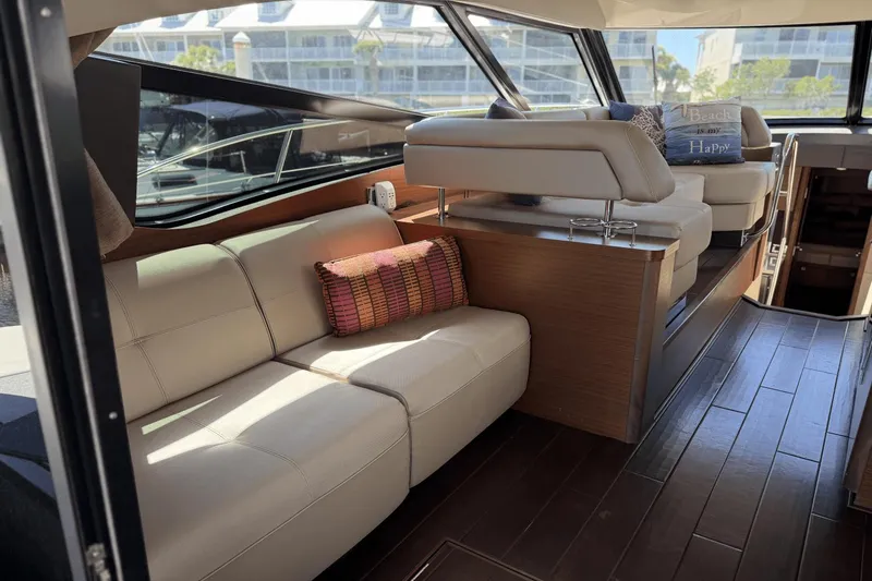 Slide: The Image of Sea Ray 470 Sundancer 2016 - 12