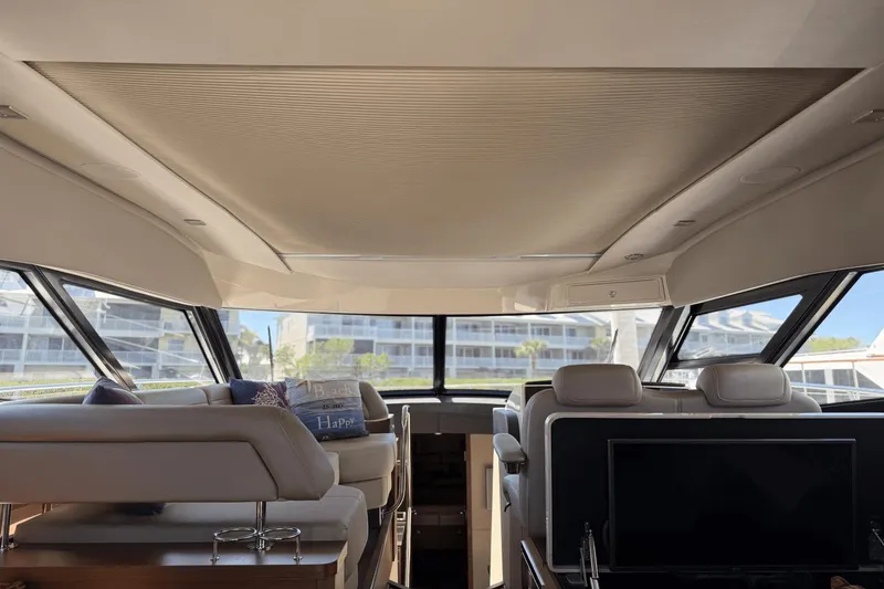 Slide: The Image of Sea Ray 470 Sundancer 2016 - 17