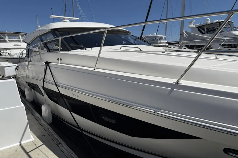 Slide: The Image of Sea Ray 470 Sundancer 2016 - 4