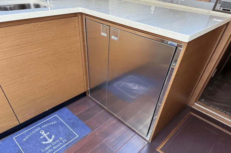 Slide: The Image of Sea Ray 470 Sundancer 2016 - 42