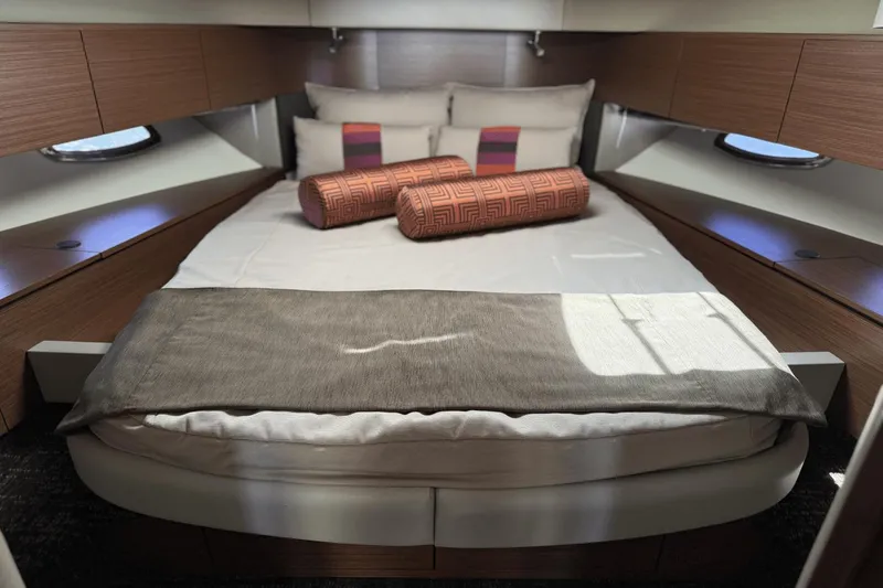 Slide: The Image of Sea Ray 470 Sundancer 2016 - 46