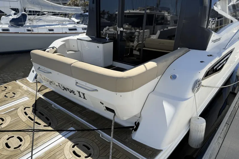 Slide: The Image of Sea Ray 470 Sundancer 2016 - 5