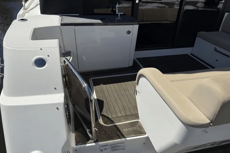 Slide: The Image of Sea Ray 470 Sundancer 2016 - 7