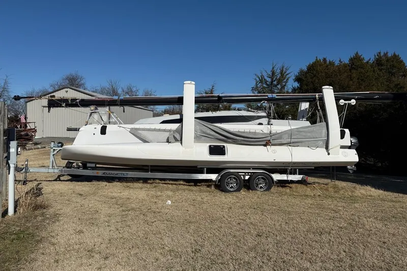 Slide: The Image of 2021 Corsair 880 for sale - 10