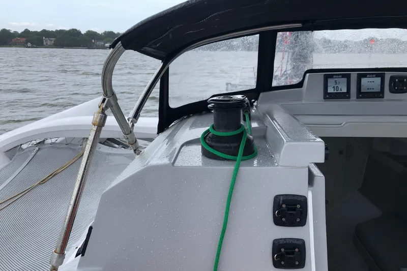 Slide: The Image of 2021 Corsair 880 for sale - 11