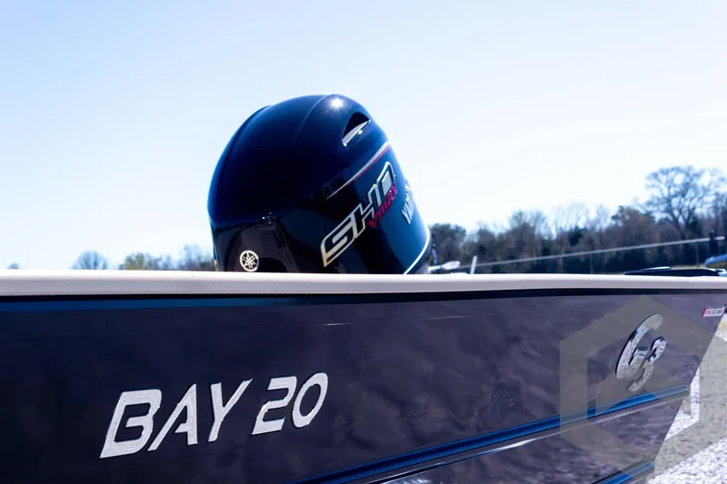 Slide: The Image of 2025 G3 Bay 20 boat with Yamaha engine, side view. - 21