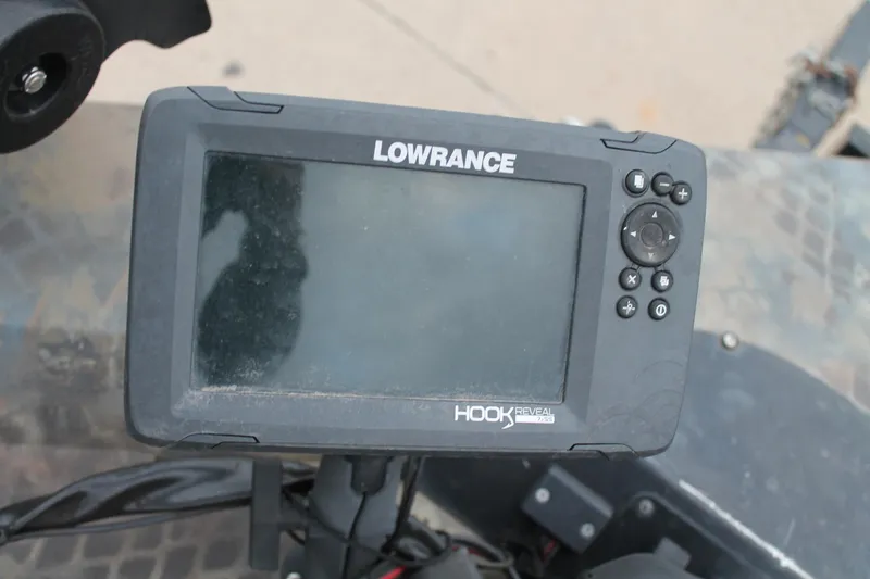 Slide: The Image of Lowrance Hook Reveal fish finder on Excel Catfish Pro 21 Side Console, 2023 model. - 9