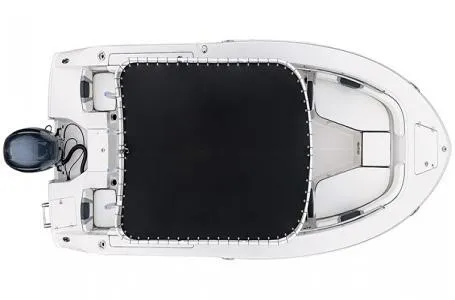 Slide: The Image of Robalo R200 Center Console 2025 - 3