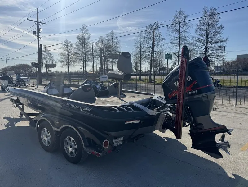 Slide: The Image of 2007 Ranger Z21 Comanche boat with Yamaha VMAX engine on trailer. - 5