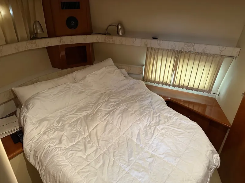 Slide: The Image of Carver Yachts 366 Motor Yacht 2003 - 18