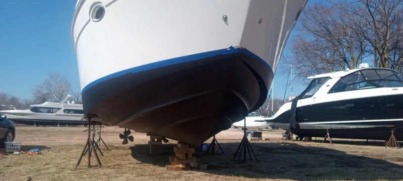 Slide: The Image of Carver Yachts 366 Motor Yacht 2003 - 5