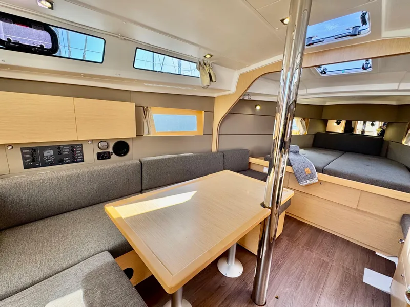 Slide: The Image of Beneteau Oceanis 38 2014 - 26