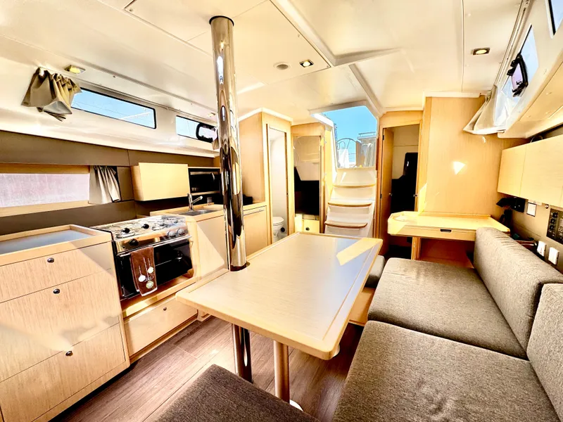 Slide: The Image of Beneteau Oceanis 38 2014 - 30