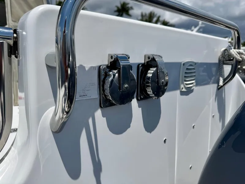 Slide: The Image of Polished chrome exterior - 24