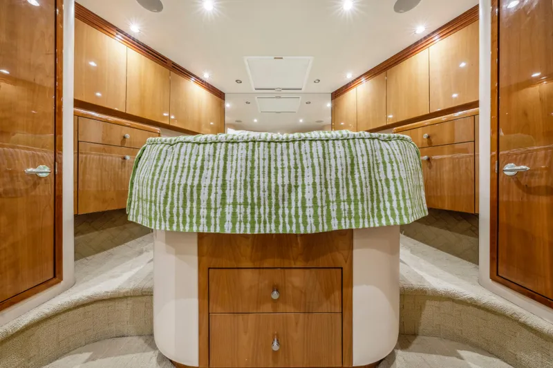 Slide: The Image of Hatteras 68 Convertible 2008 - 65