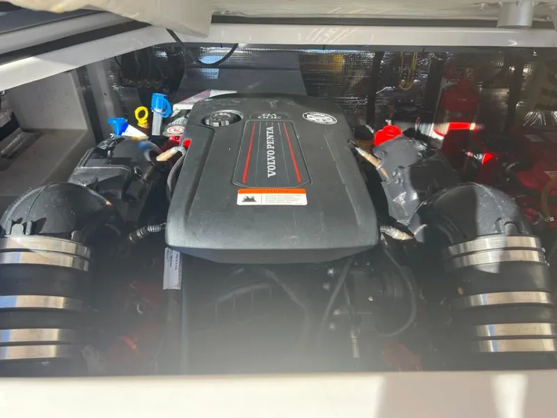 Slide: The Image of Regal 28 Express 2019 - 20