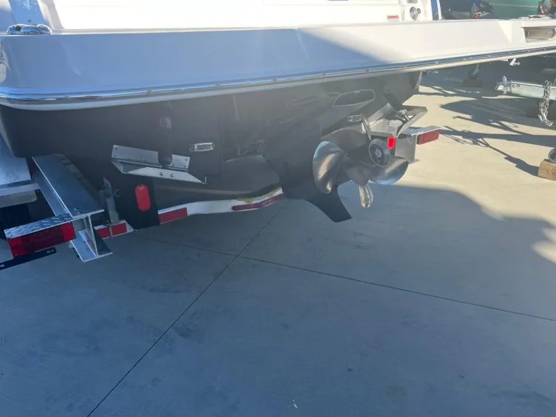 Slide: The Image of Regal 28 Express 2019 - 23