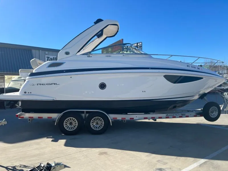 Slide: The Image of Regal 28 Express 2019 - 3