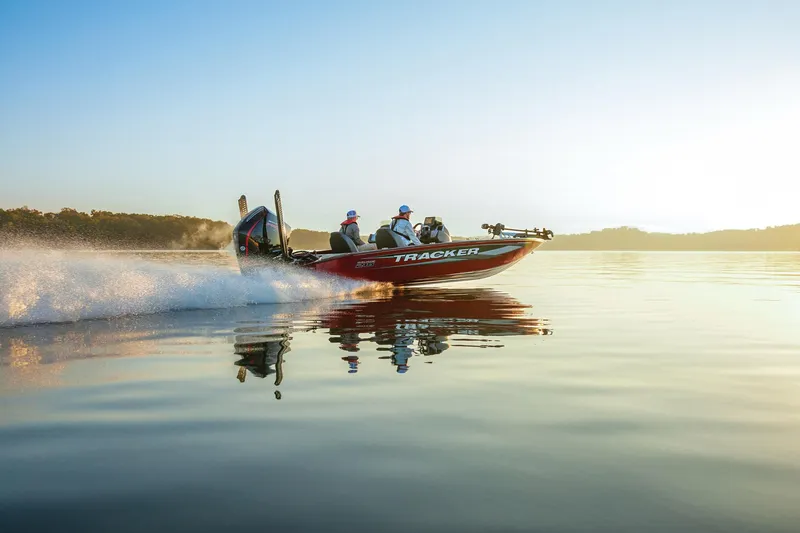 Slide: The Image of Tracker Savage 215 2025 - 74