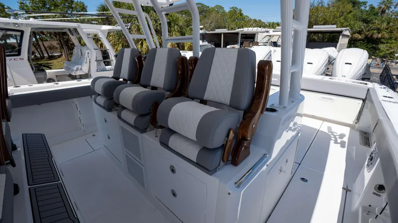 Slide: The Image of Luxury seating on 2025 Everglades 455 CC boat, featuring modern design and comfort. - 6