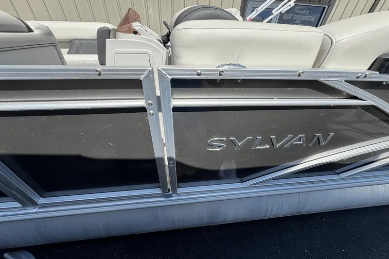 Slide: The Image of Sylvan MIRAGE 8522CLZ 2023 - 10