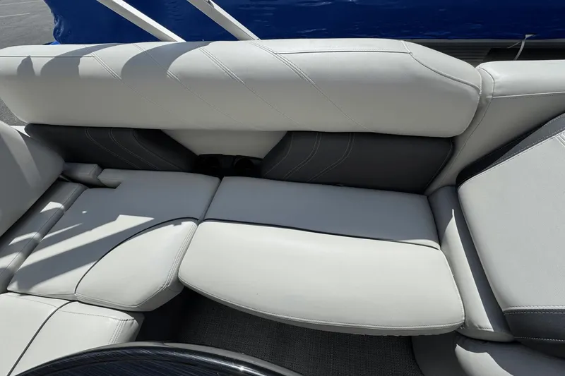 Slide: The Image of Sylvan MIRAGE 8522CLZ 2023 - 36