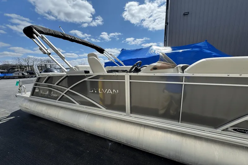 Slide: The Image of Sylvan MIRAGE 8522CLZ 2023 - 5