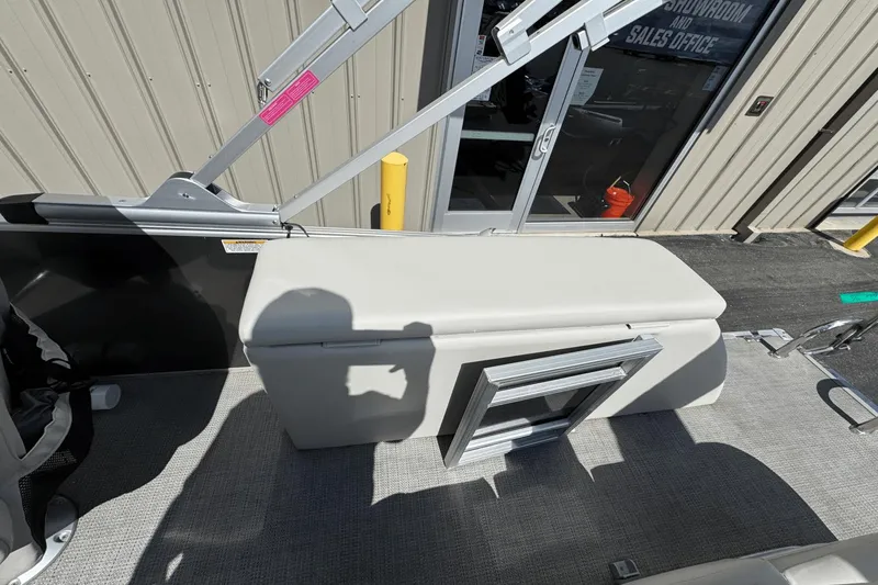 Slide: The Image of Sylvan MIRAGE 8522CLZ 2023 - 52