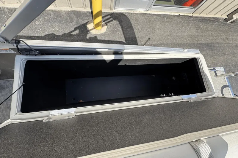 Slide: The Image of Sylvan MIRAGE 8522CLZ 2023 - 53