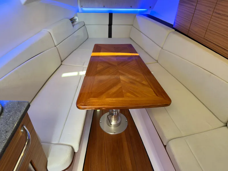 Slide: The Image of Boston Whaler Realm 380 2021 - 65