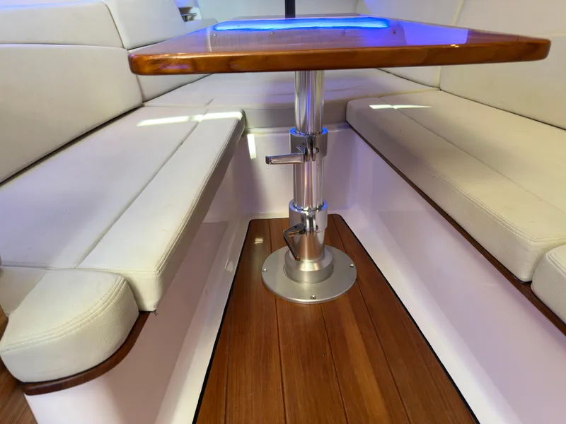 Slide: The Image of Boston Whaler Realm 380 2021 - 66