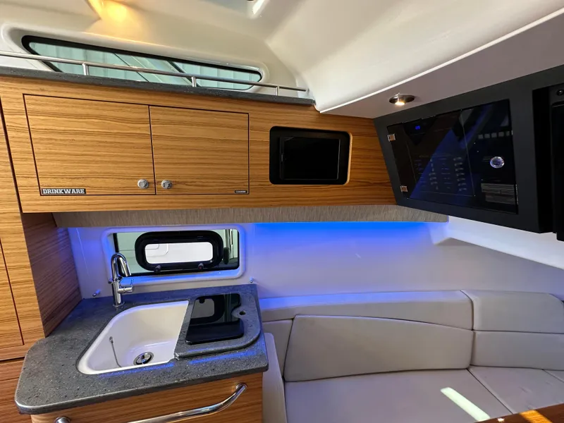 Slide: The Image of Boston Whaler Realm 380 2021 - 68