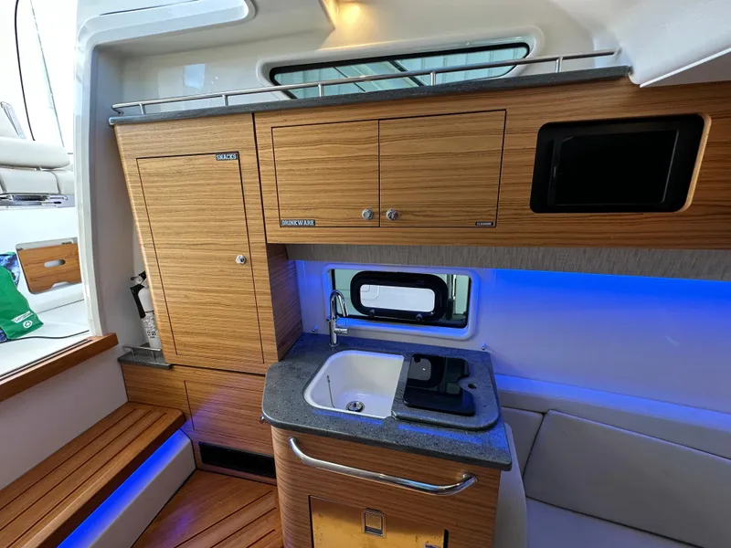 Slide: The Image of Boston Whaler Realm 380 2021 - 69