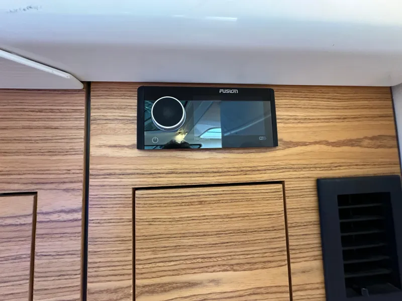 Slide: The Image of Boston Whaler Realm 380 2021 - 75