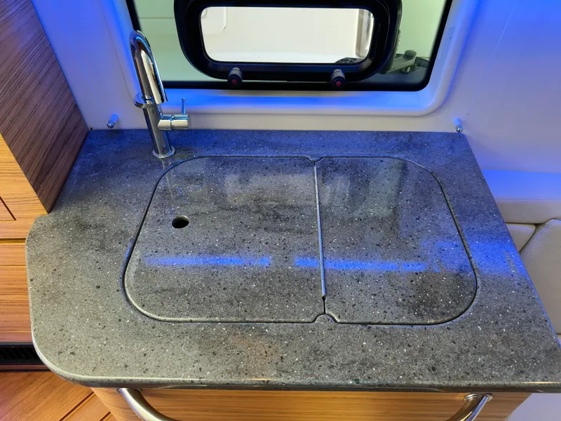 Slide: The Image of Boston Whaler Realm 380 2021 - 80