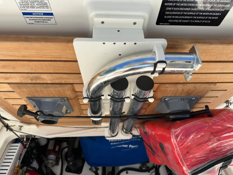 Slide: The Image of Boston Whaler Realm 380 2021 - 94