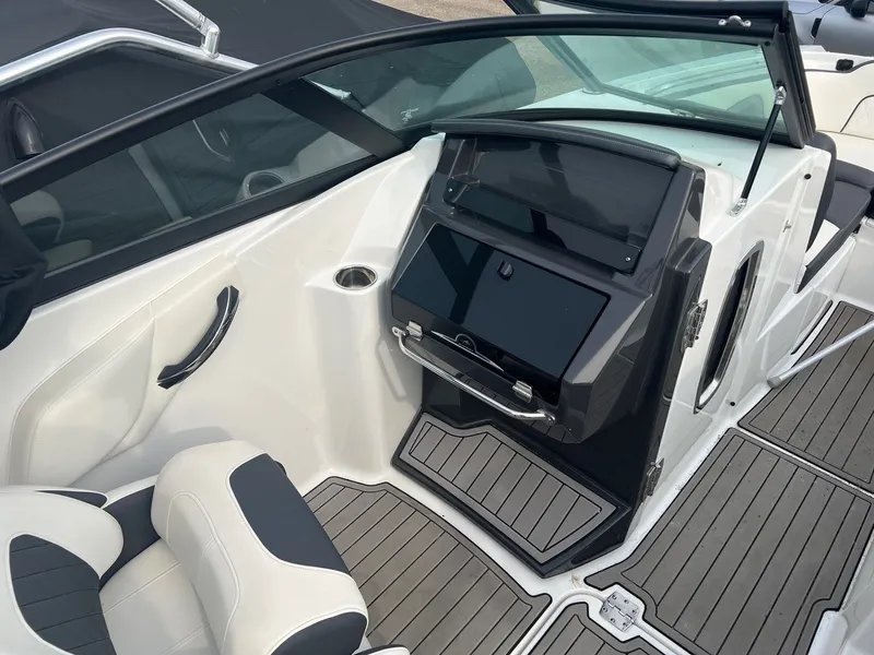 Slide: The Image of Monterey M-45 2019 - 5