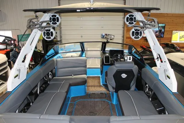 Slide: The Image of Malibu Wakesetter 22 MXZ 2020 - 4