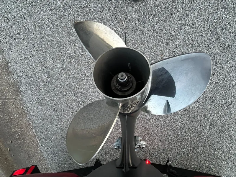 Slide: The Image of Propeller of a 2015 Nitro Z7 boat on a textured surface. - 47