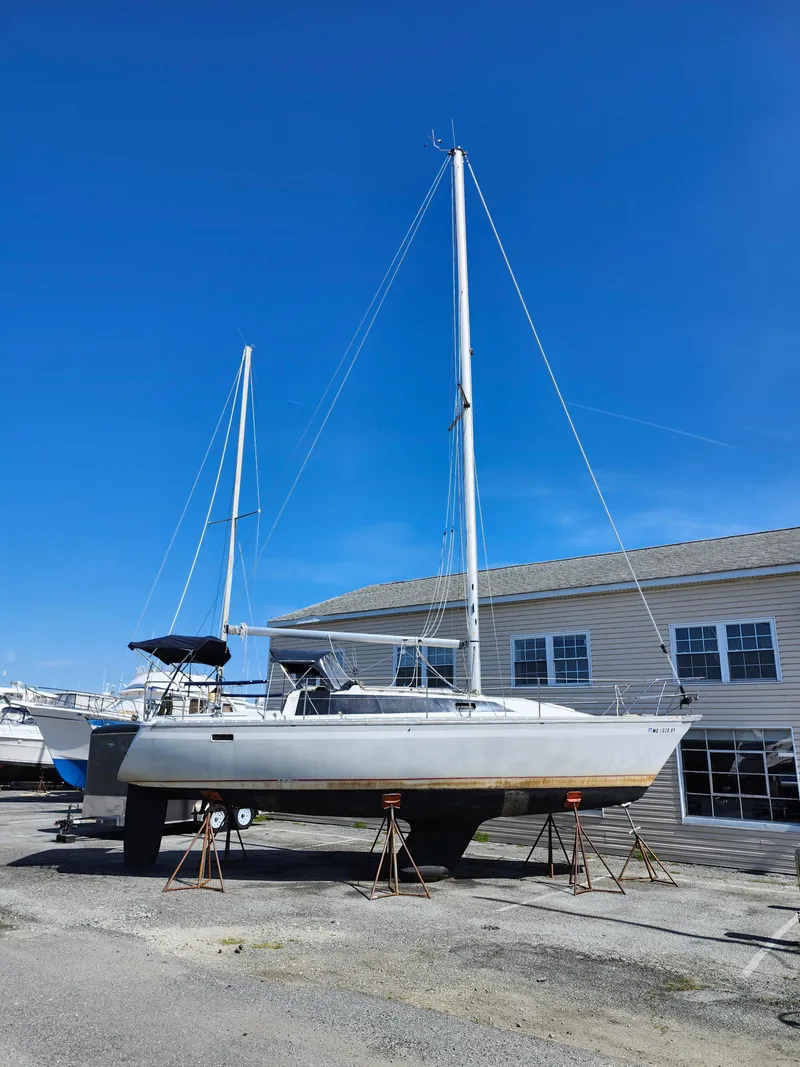 The Image of O'Day 322 Wing Keel 1987 - 0