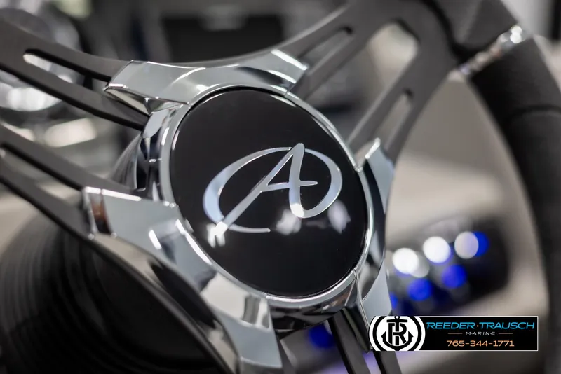 Slide: The Image of 2025 Avalon LSZ CRB steering wheel with chrome accents and logo. - 31
