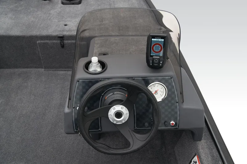 Slide: The Image of Tracker Bass Tracker Classic XL 2025 - 27