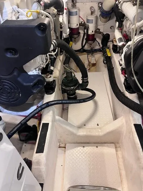 Slide: The Image of Sabre 40 Sedan 2011 - 50